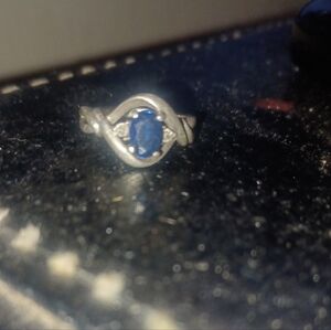 Elegant Silver and Blue Gemstone Ring